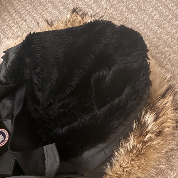 Canada Goose Dark Gray Puffer Jacket - Picture 6 of 6